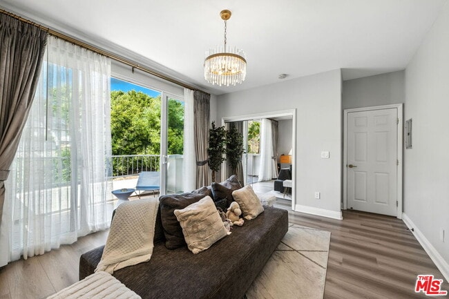 Building Photo - 23971 De Ville Way