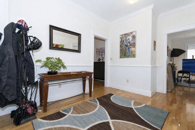 Building Photo - 76 Quint Ave