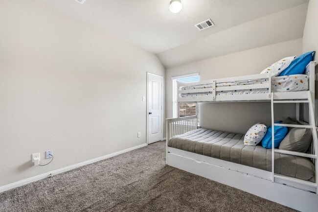 Building Photo - 17606 Virlogeux Ln