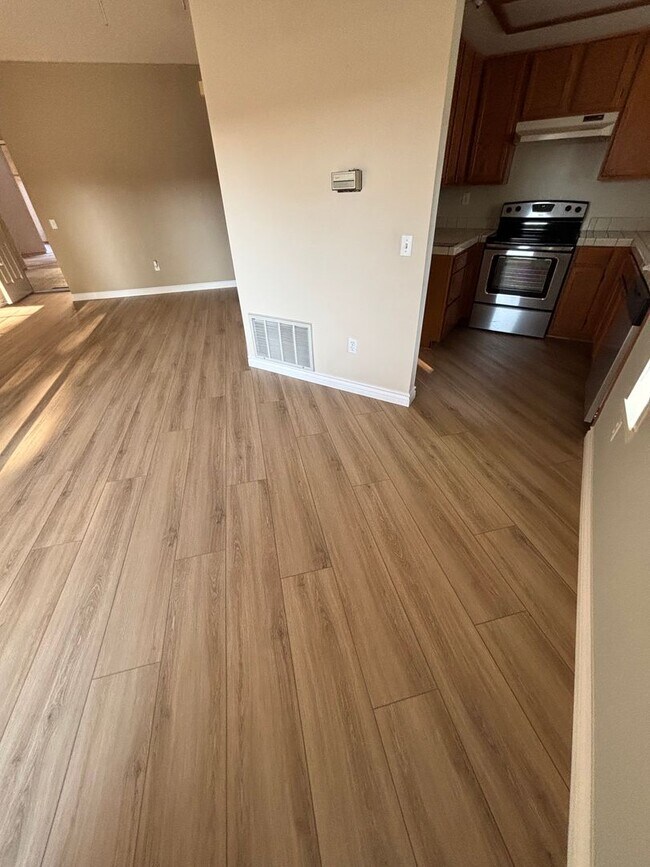 Building Photo - 2 BEDROOM IN 55+ COMMUNITY OF JESS RANCH