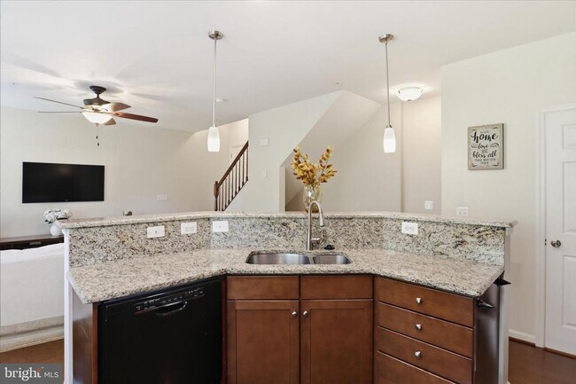 Building Photo - 45758 Winding Branch Terrace
