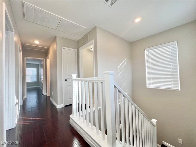 Building Photo - 428 Redruth Dr