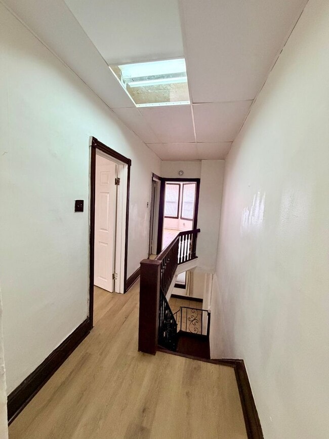 Building Photo - 5232 Heston St