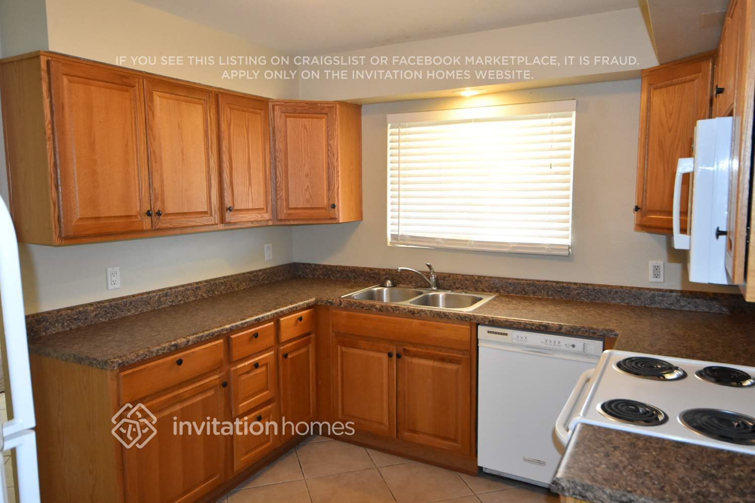 Building Photo - 7132 W Beryl Ave