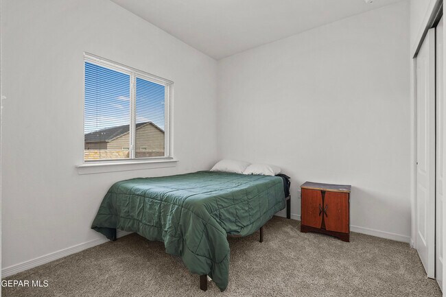 Building Photo - 14761 Mike a Mendoza Ave