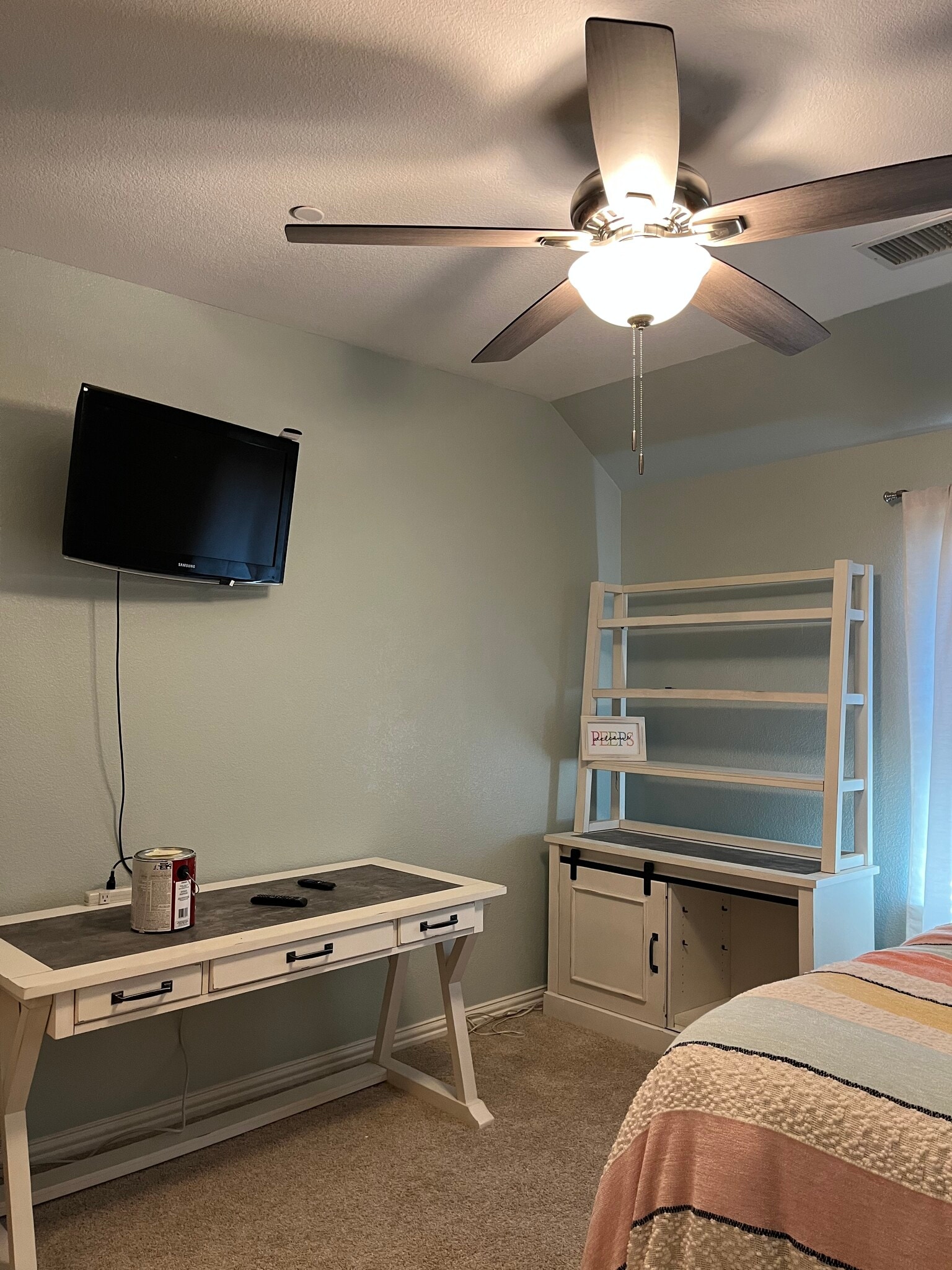 Office or guest room. - 913 Brookville Ct