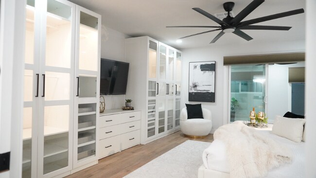 Building Photo - 7707 E Meadowbrook Ave