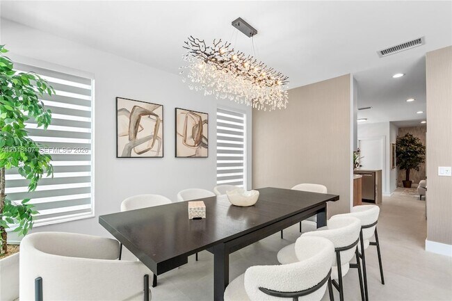 Building Photo - 4621 NW 93rd Doral Ct