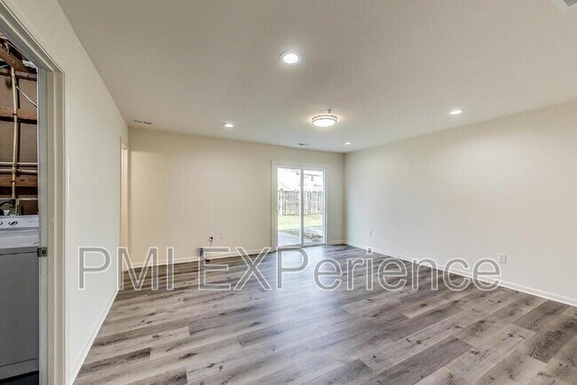 Building Photo - 9010 Hardesty Dr