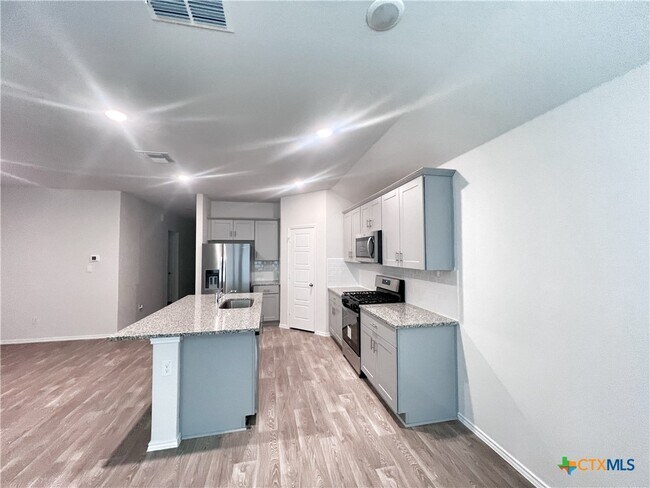 Building Photo - 1644 Layne Lp