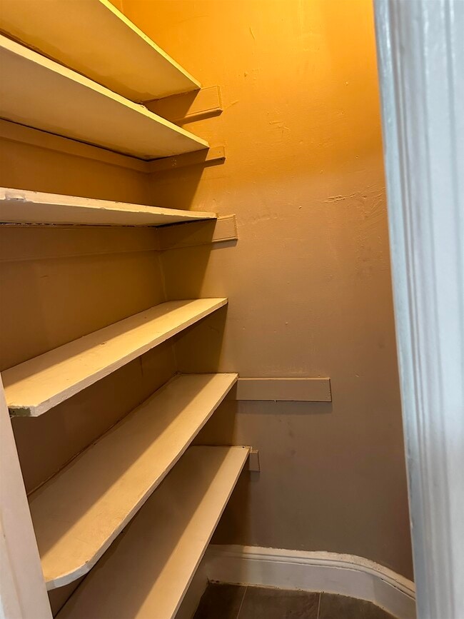 Building Photo - 81 Newman Ave