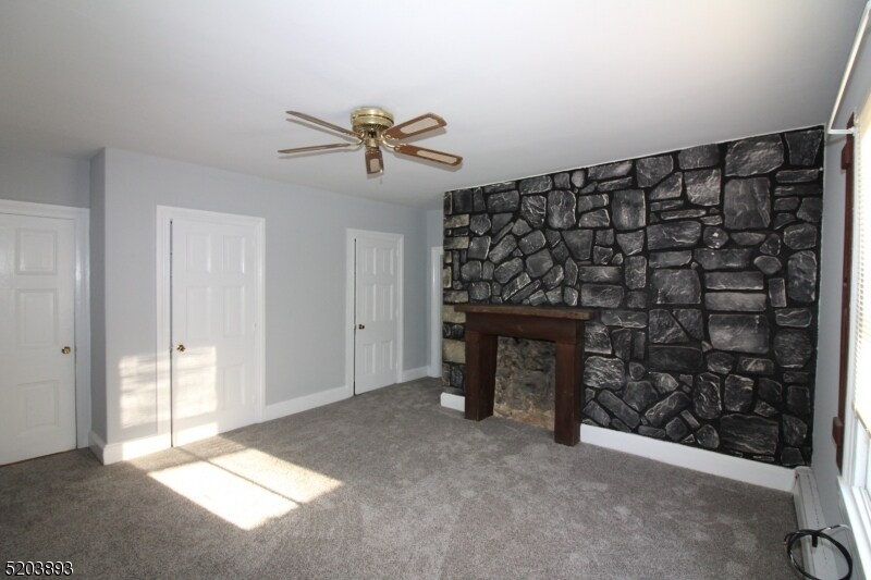 Building Photo - 172 Musconetcong River Rd