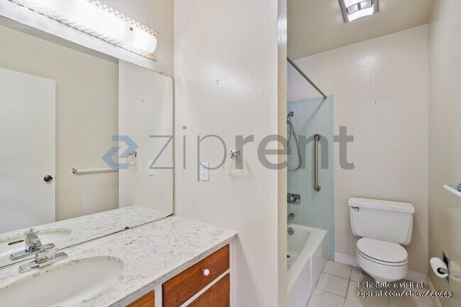Building Photo - 3717 Erris Ct