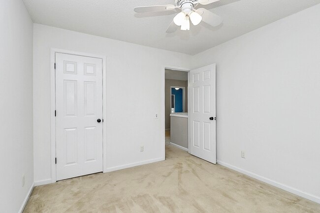 Building Photo - 5916 Downfield Wood Dr