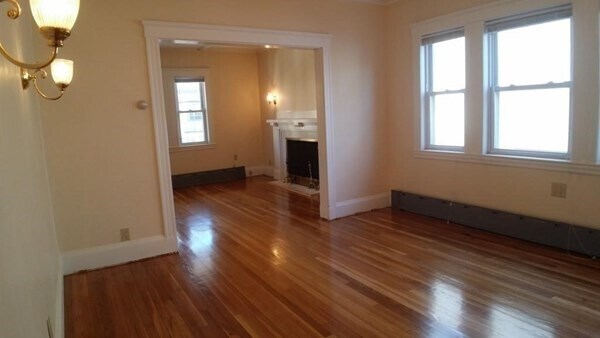 Building Photo - 13 Quincy St