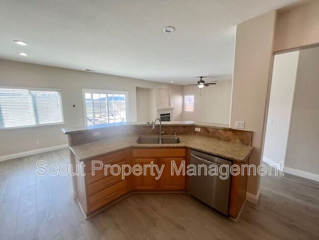 Building Photo - 33309 Morning View Dr