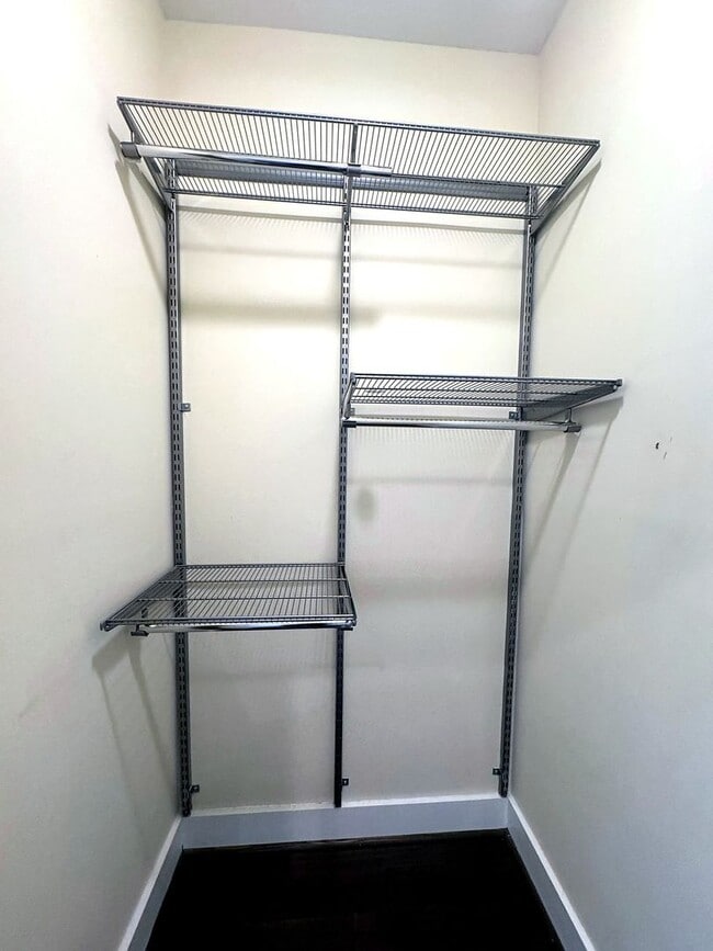 Building Photo - Spacious 2 bedroom/2 bathroom condo in a 2020 elevator building in Petworth
