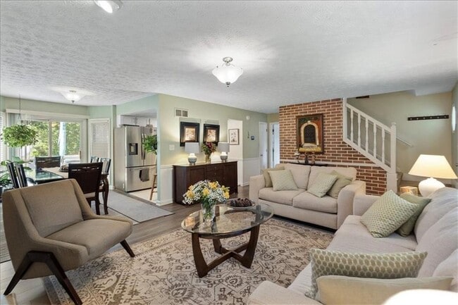 Building Photo - 2660 Windage Dr SW