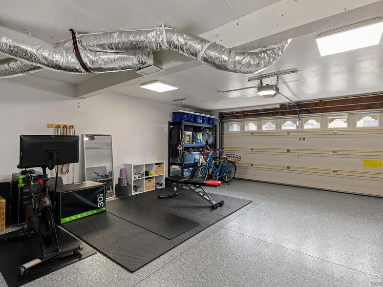 Garage - 2510 Woodlands Way