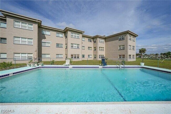 Building Photo - 3100 Harbor Blvd