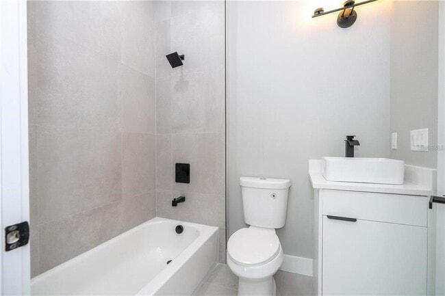 Building Photo - 49 Santa Fe St