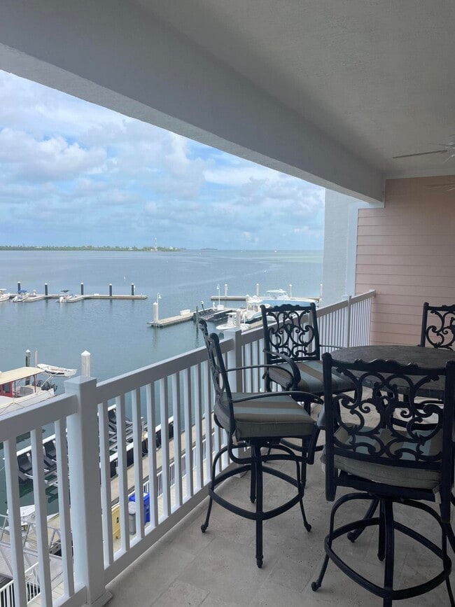 Building Photo - 5605 College Rd