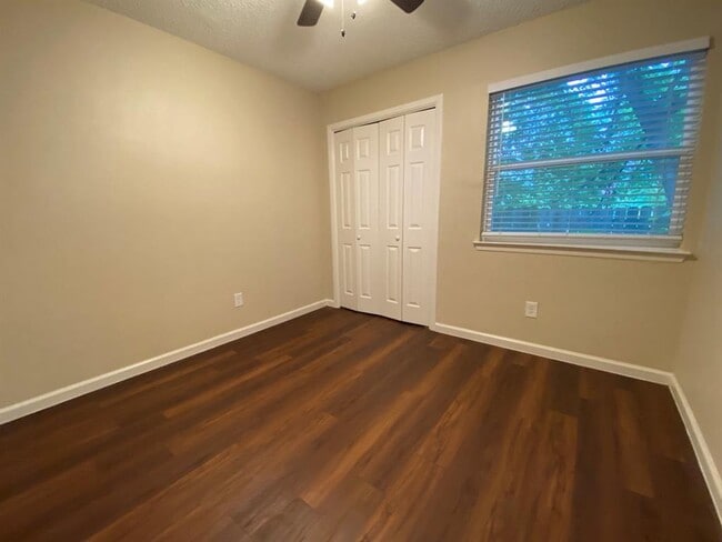 Building Photo - 4903 Merritt Dr