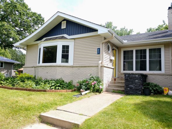 Primary Photo - 850 Nebraska Ave W