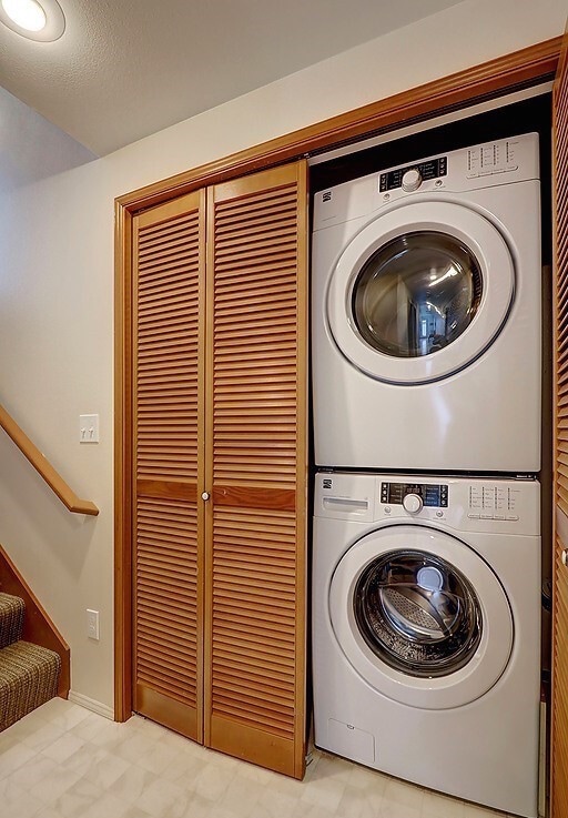 Building Photo - 10358 Riviera Pl NE