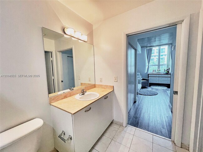 Building Photo - 2275 Biscayne Blvd