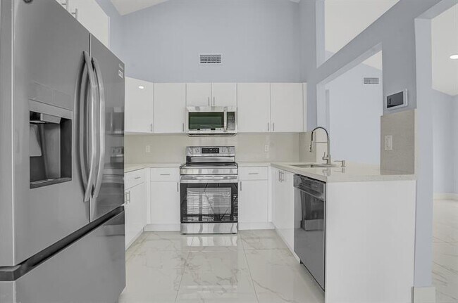 Building Photo - 8389 Rural Ln