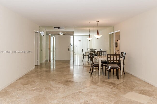 Building Photo - 2100 S Ocean Ln