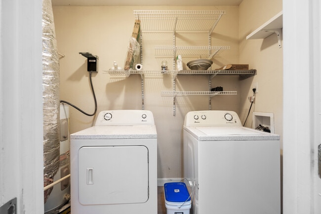 Building Photo - 3216 Marne Ave