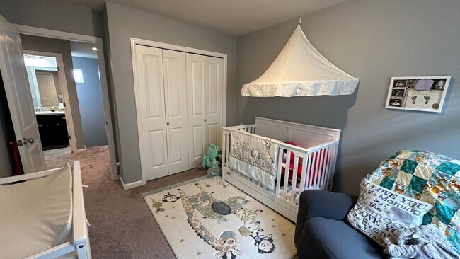 Building Photo - Gorgeous Corner lot 4 bed home! Happy Vall...