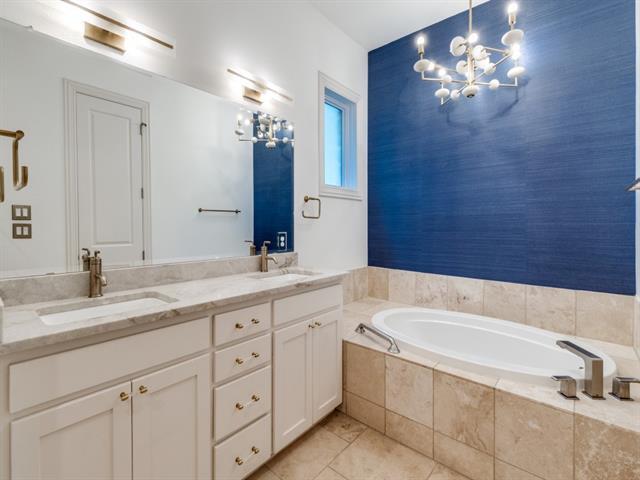 Building Photo - 2811 Hood St