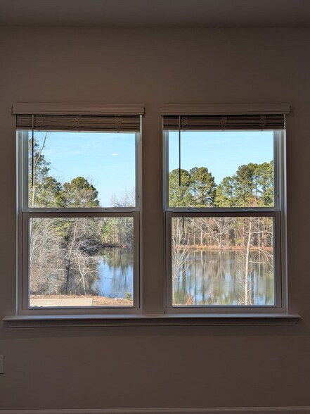 Building Photo - 2837 Farmhouse Dr