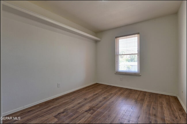 Building Photo - 3609 Okeefe Dr