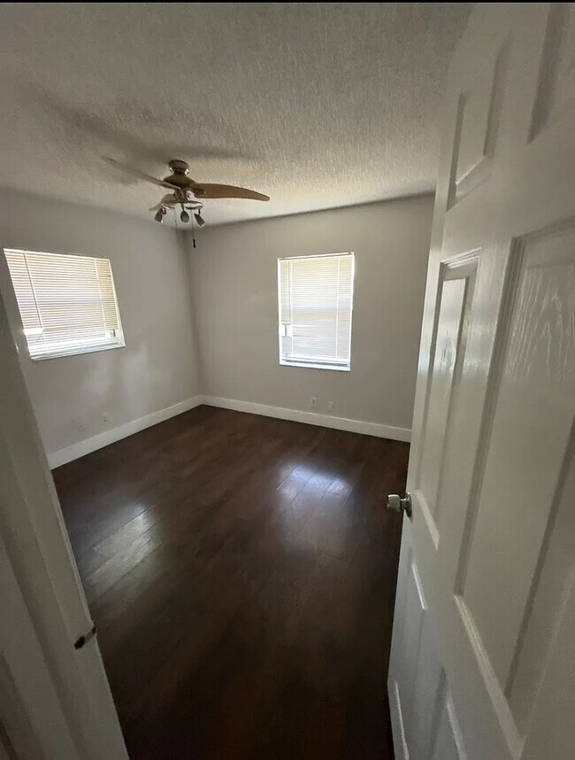 Building Photo - 9883 Liberty Ct