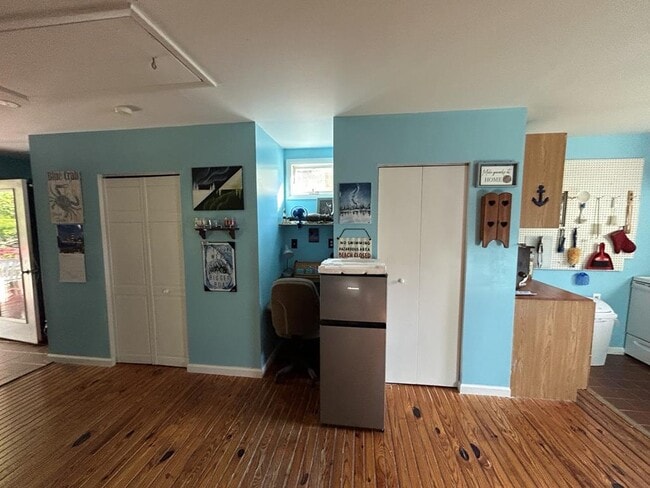 Building Photo - 15505 Breezy Point Ln