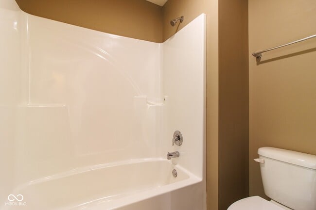 Building Photo - 6610 Aberdeen Dr