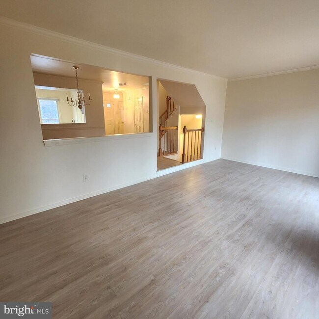 Building Photo - 6054 Rockton Ct