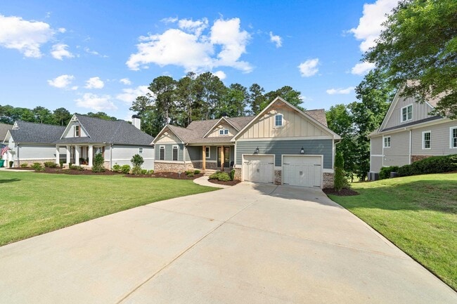 Building Photo - 1100 Hidden Hills Cir