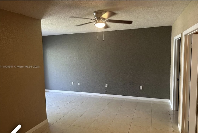 Building Photo - 811 Belmont Ln