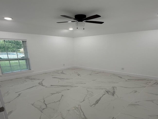 Building Photo - 5224 Kendall Glen Ct