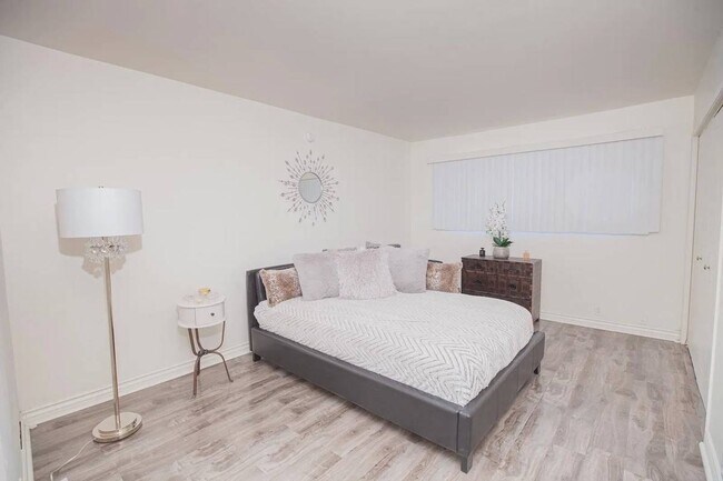 Building Photo - Chandler Court Apartments