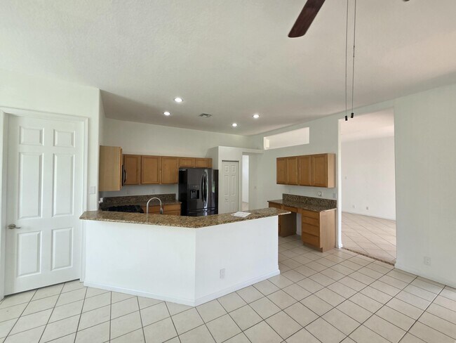 Building Photo - 1202 Hatteras Cir