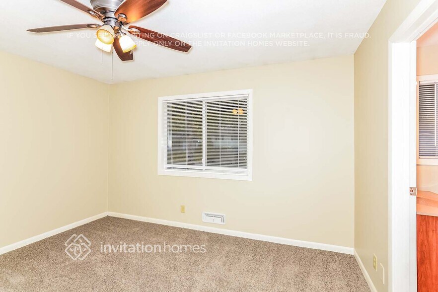 Building Photo - 944 Beacon Ln