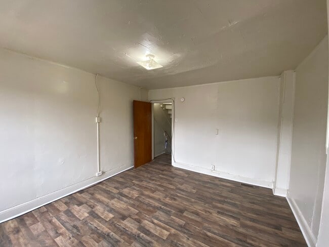 Building Photo - 229 Franklin Way