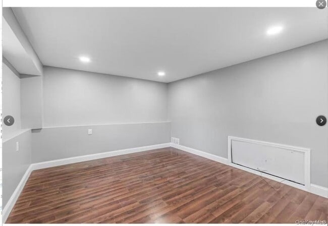 Building Photo - 92 Ruland Rd N