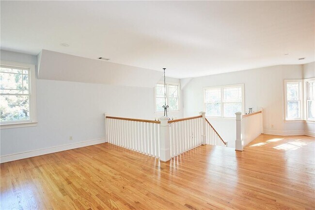 Building Photo - 1843 Butlers Ln